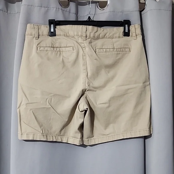 A.n.a size 12 mid rise khaki shorts - Picture 2 of 4